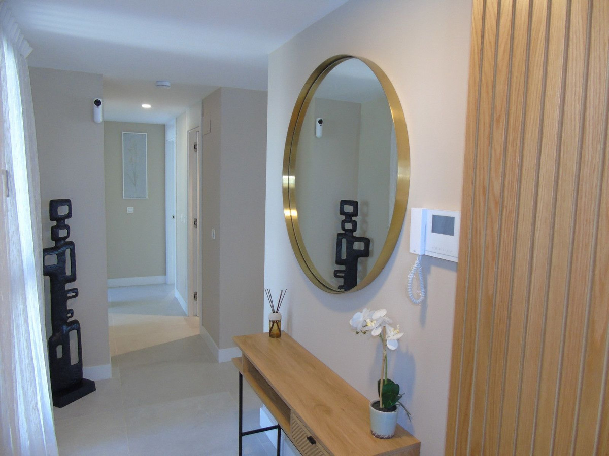 3 Bed Apartment for sale in Marbella Costa Del Sol, Málaga, Spain