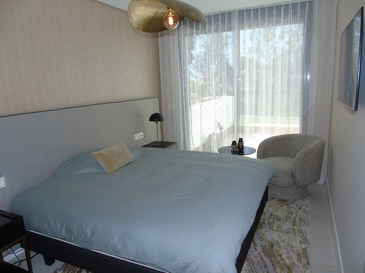 3 Bed Apartment for sale in Marbella Costa Del Sol, Málaga, Spain