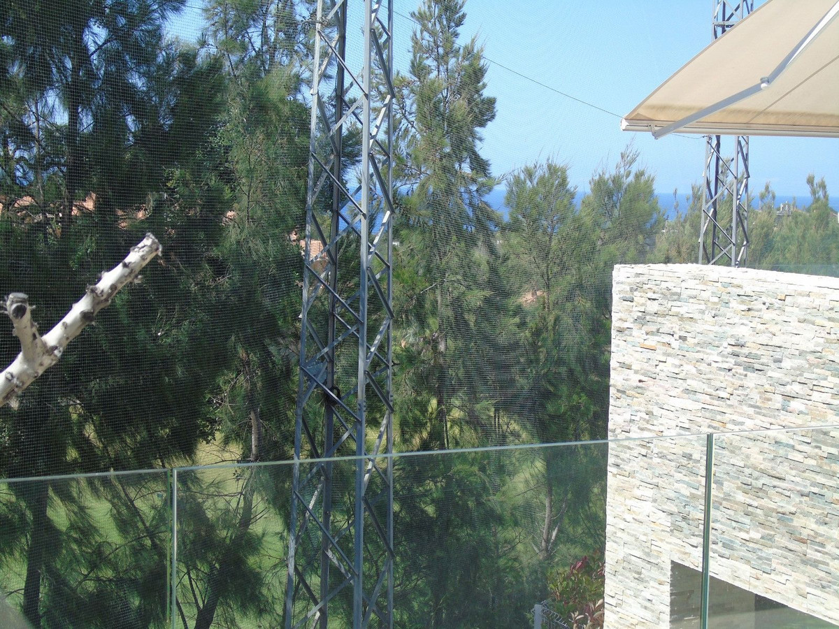 3 Bed Apartment for sale in Marbella Costa Del Sol, Málaga, Spain