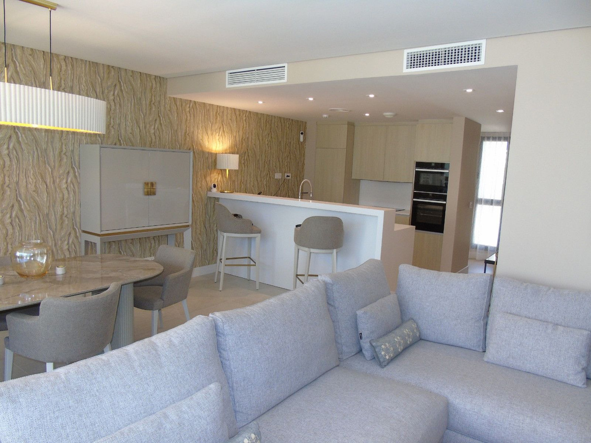 3 Bed Apartment for sale in Marbella Costa Del Sol, Málaga, Spain