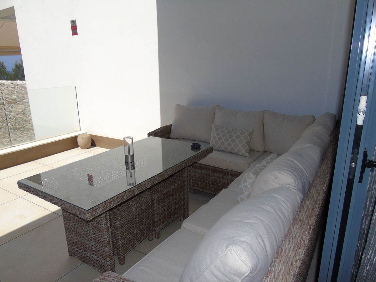 3 Bed Apartment for sale in Marbella Costa Del Sol, Málaga, Spain