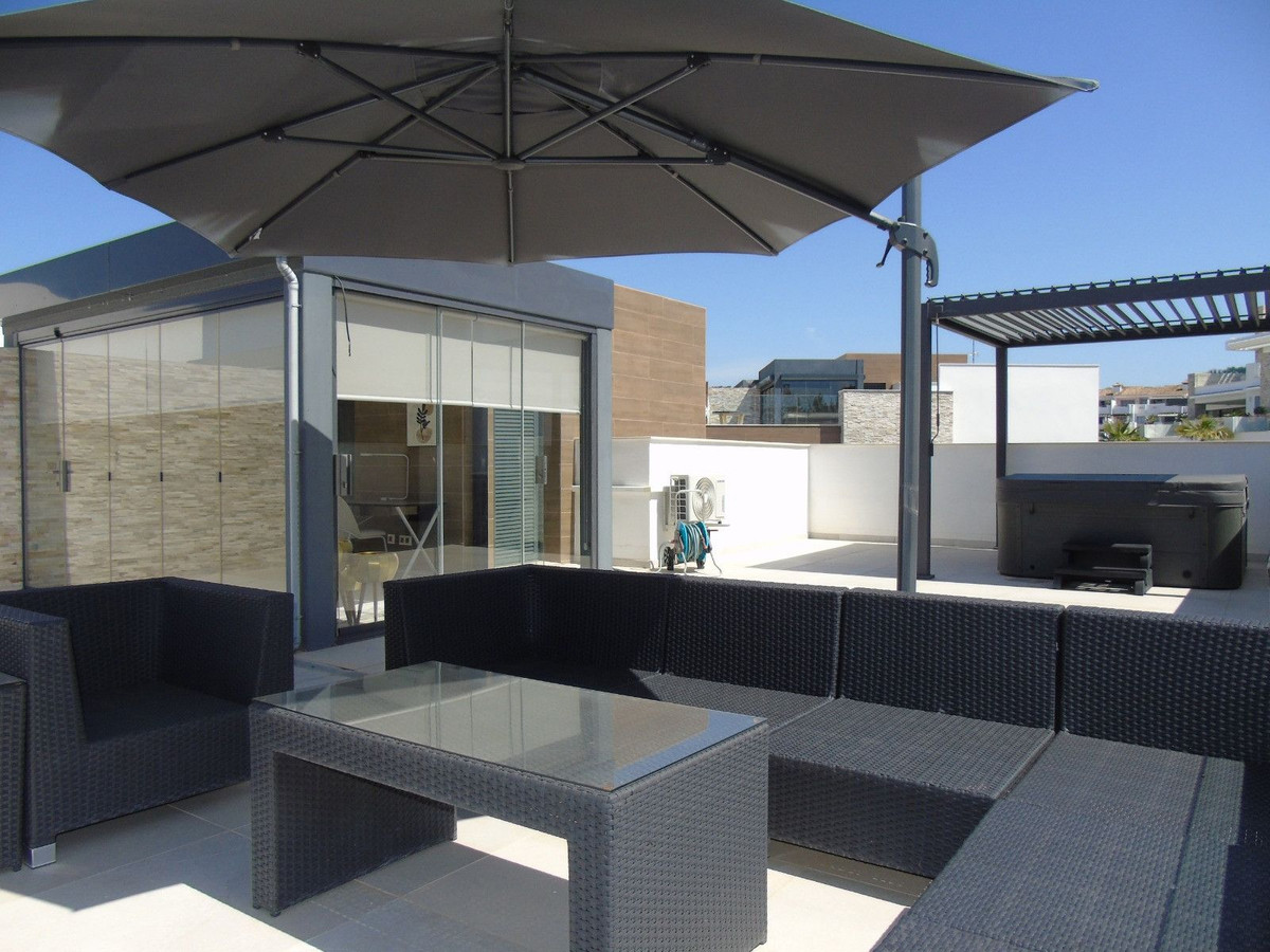 3 Bed Apartment for sale in Marbella Costa Del Sol, Málaga, Spain