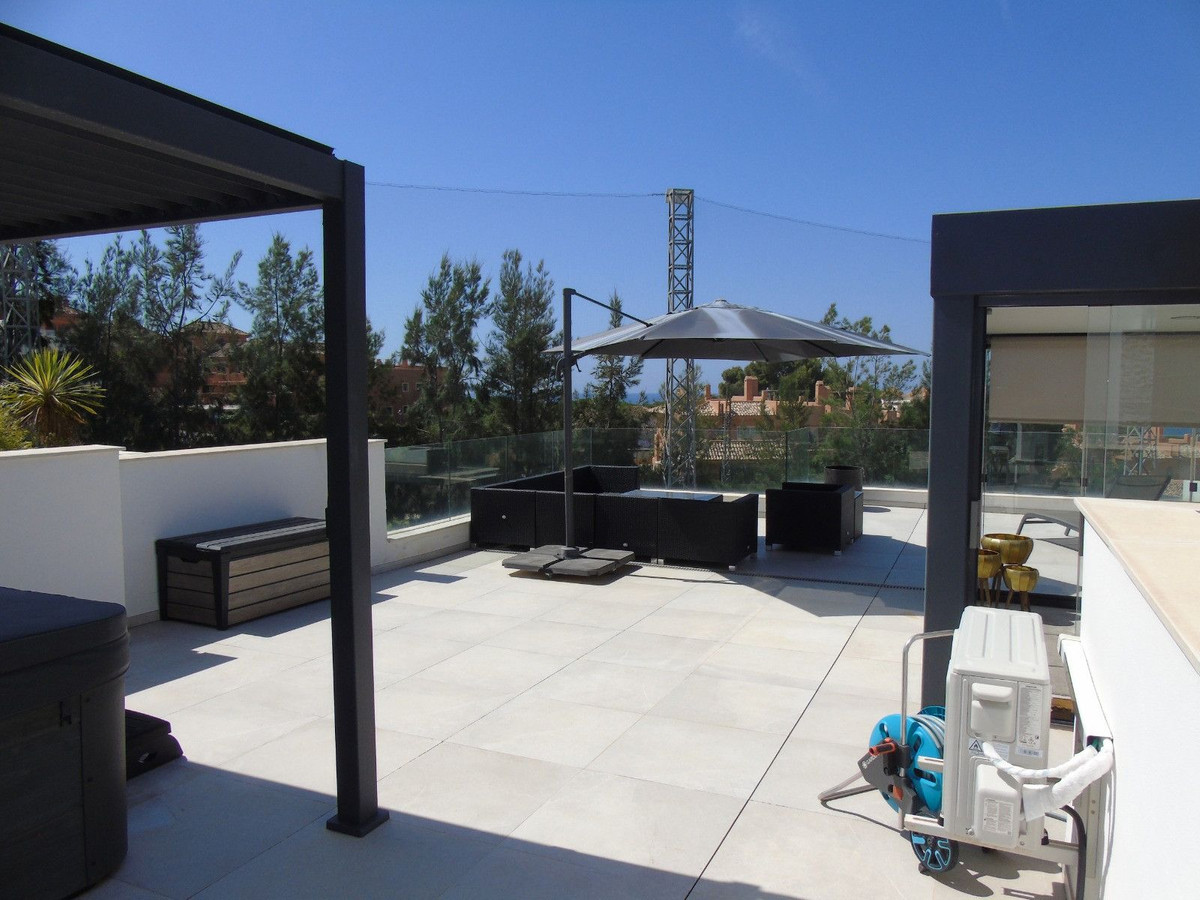 3 Bed Apartment for sale in Marbella Costa Del Sol, Málaga, Spain