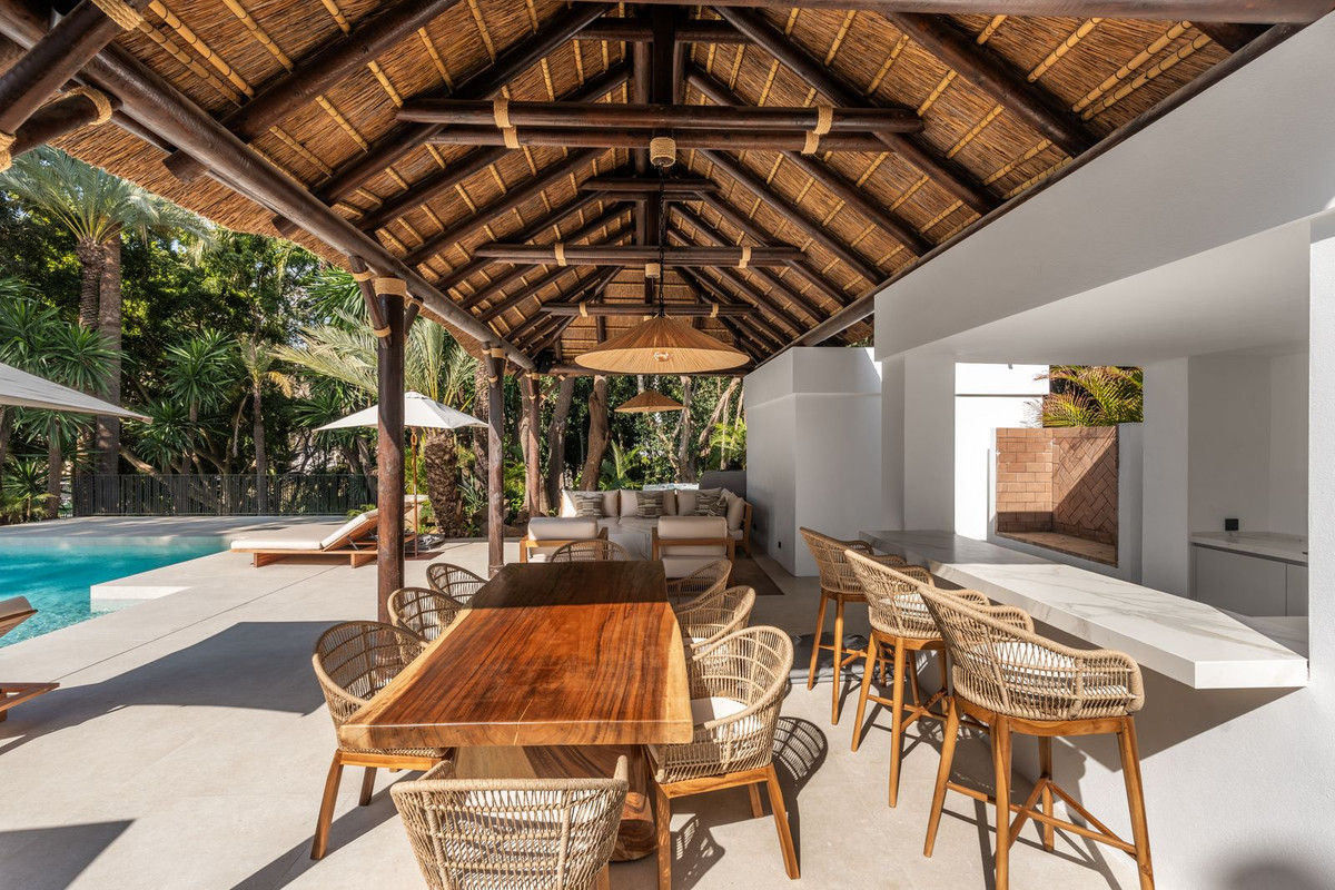 Se vende Villa - Chalet de 5 dormitorios en Costa Del Sol, Málaga, España