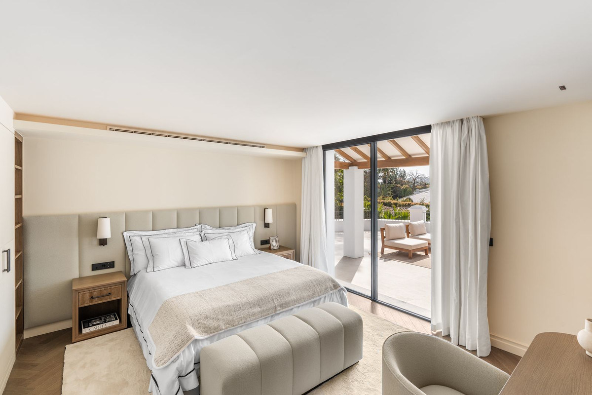 Se vende Villa - Chalet de 5 dormitorios en Costa Del Sol, Málaga, España