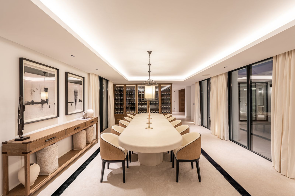 Se vende Villa - Chalet de 5 dormitorios en Costa Del Sol, Málaga, España