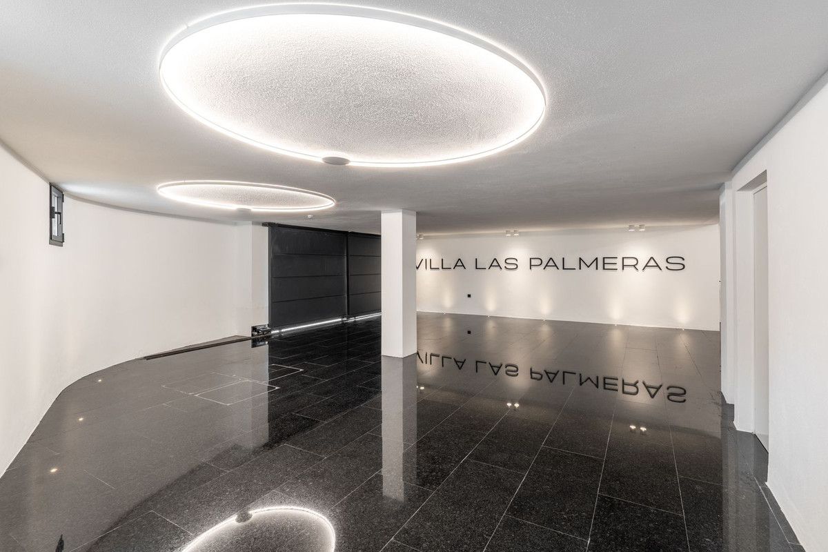 Se vende Villa - Chalet de 5 dormitorios en Costa Del Sol, Málaga, España