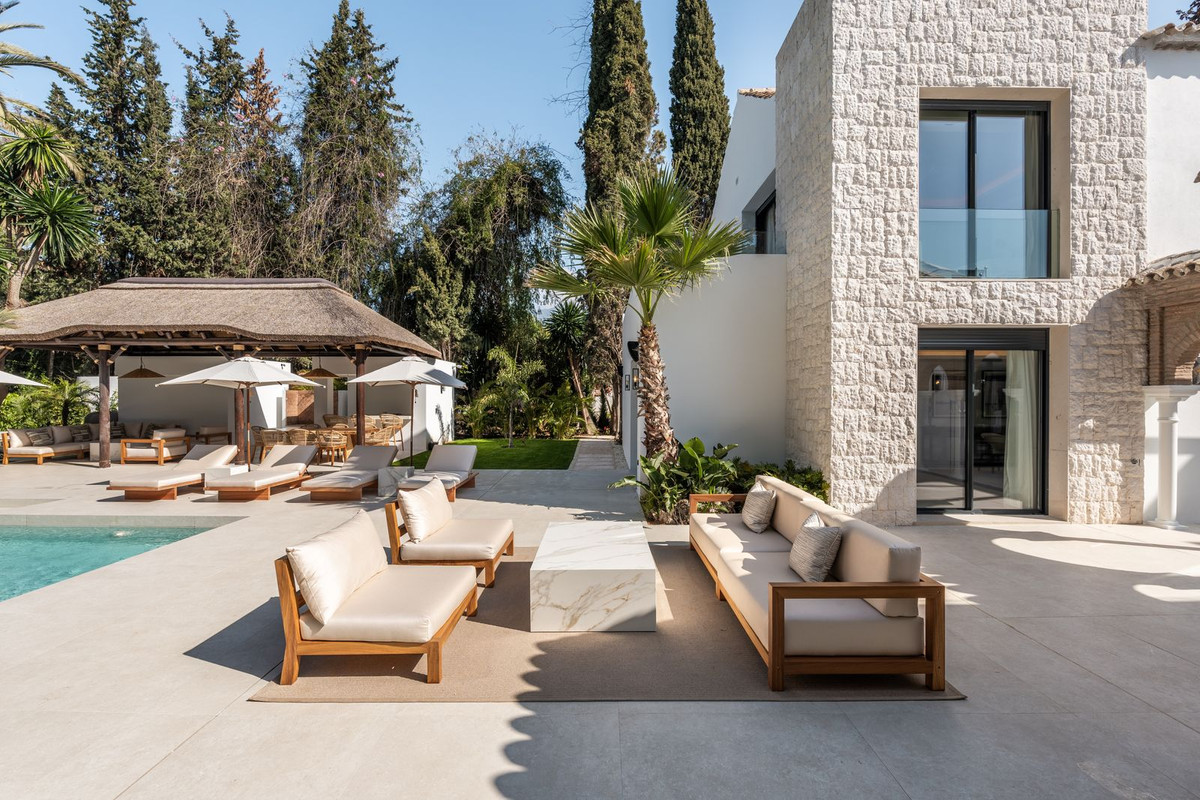 Se vende Villa - Chalet de 5 dormitorios en Costa Del Sol, Málaga, España