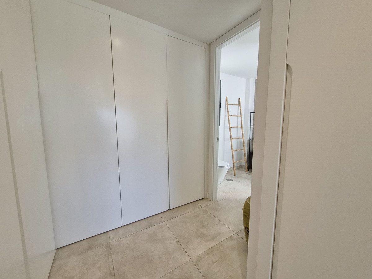 3 Bed Apartment for sale in Estepona Costa Del Sol, Málaga, Spain