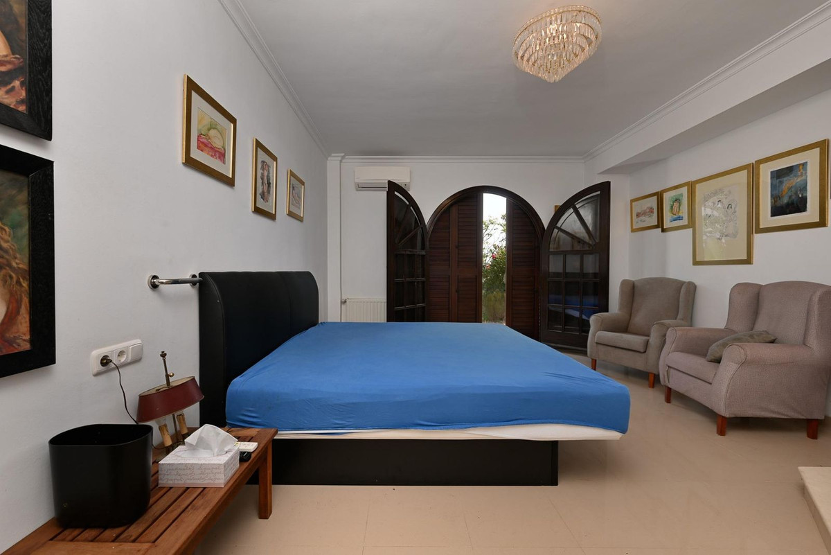Se vende Villa - Chalet de 13 dormitorios en Costa Del Sol, Málaga, España