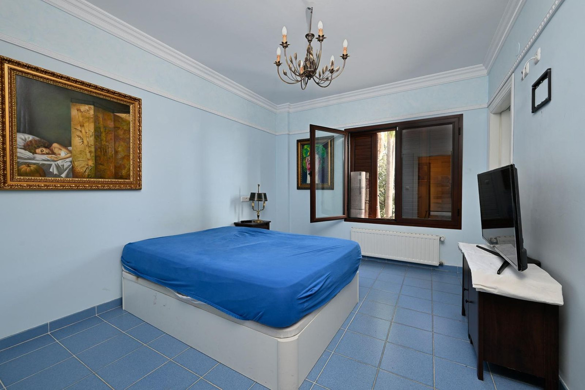 Se vende Villa - Chalet de 13 dormitorios en Costa Del Sol, Málaga, España