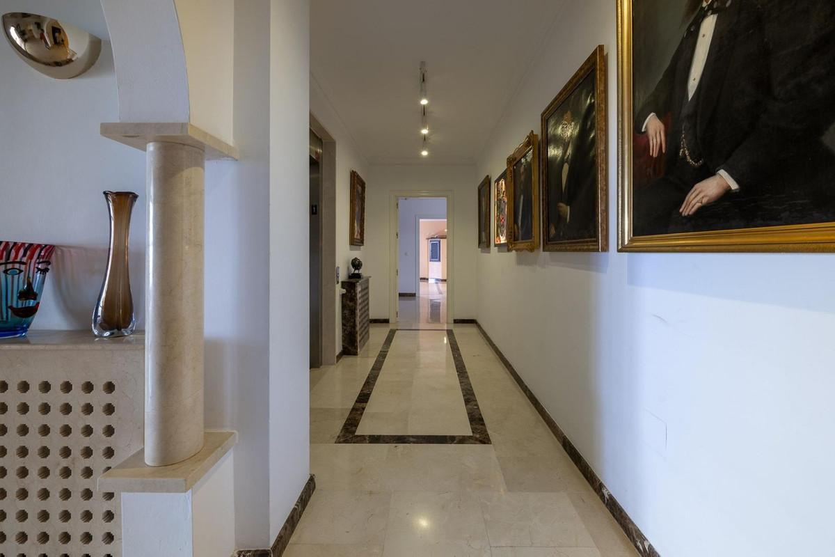 Se vende Villa - Chalet de 13 dormitorios en Costa Del Sol, Málaga, España