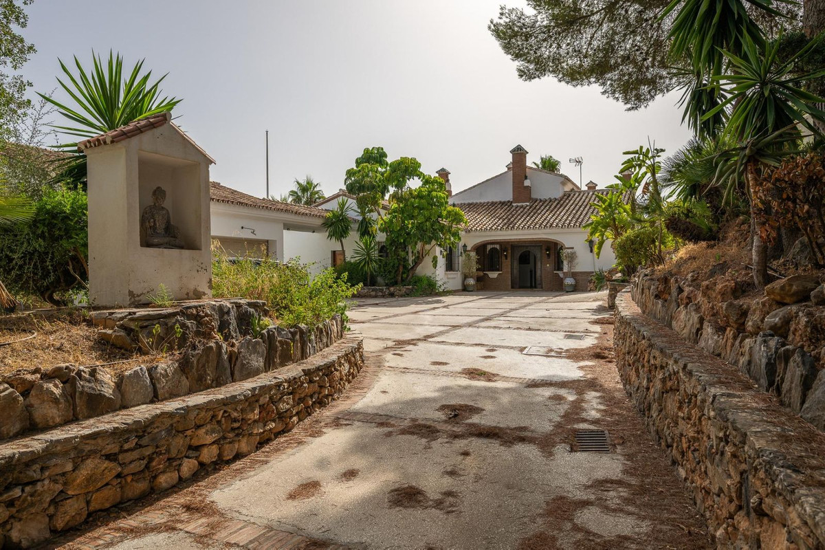 Se vende Villa - Chalet de 13 dormitorios en Costa Del Sol, Málaga, España
