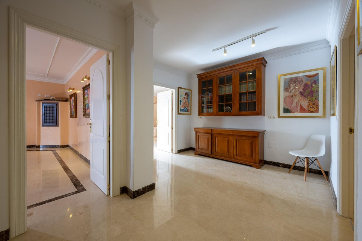 Se vende Villa - Chalet de 13 dormitorios en Costa Del Sol, Málaga, España