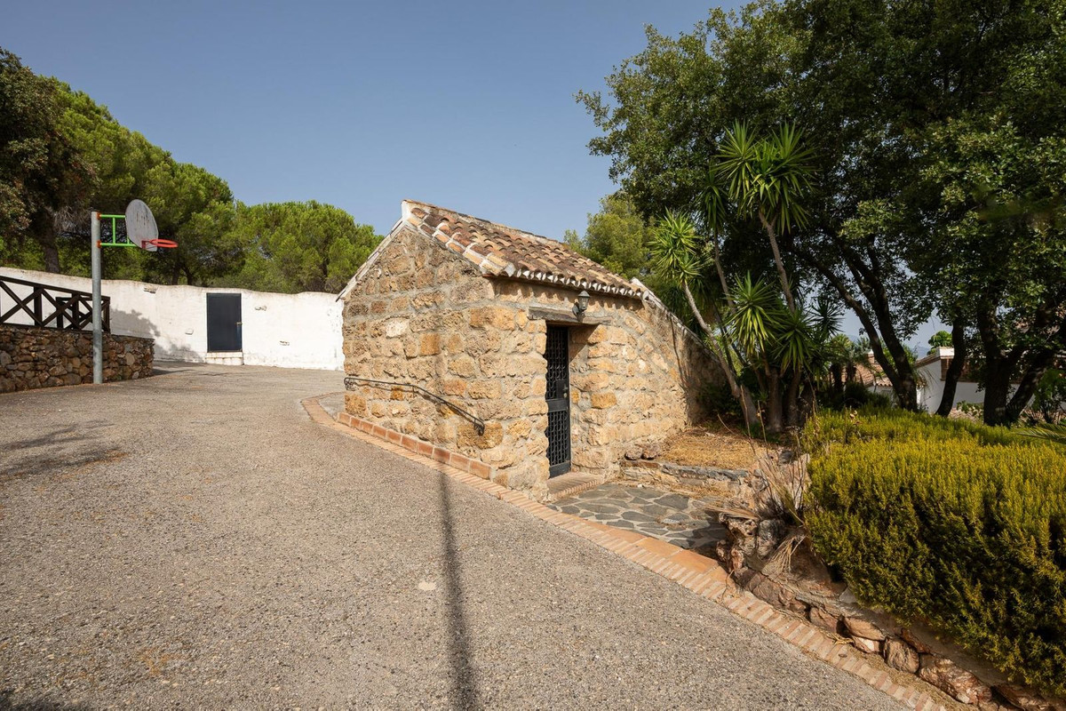 Se vende Villa - Chalet de 13 dormitorios en Costa Del Sol, Málaga, España