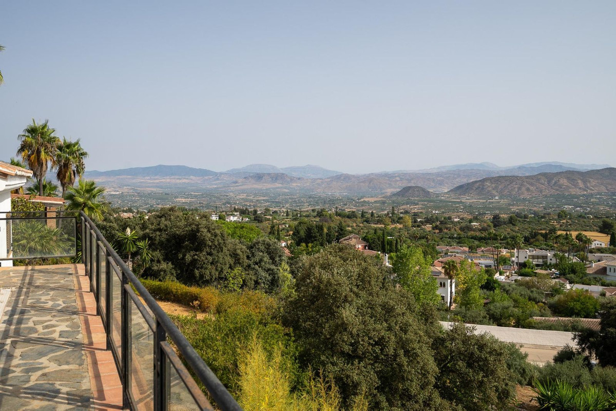 Se vende Villa - Chalet de 13 dormitorios en Costa Del Sol, Málaga, España