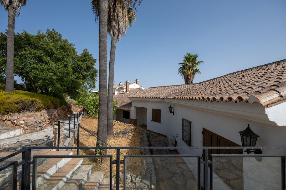 Se vende Villa - Chalet de 13 dormitorios en Costa Del Sol, Málaga, España