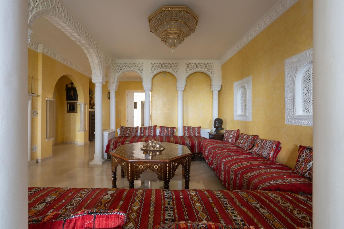 Se vende Villa - Chalet de 13 dormitorios en Costa Del Sol, Málaga, España