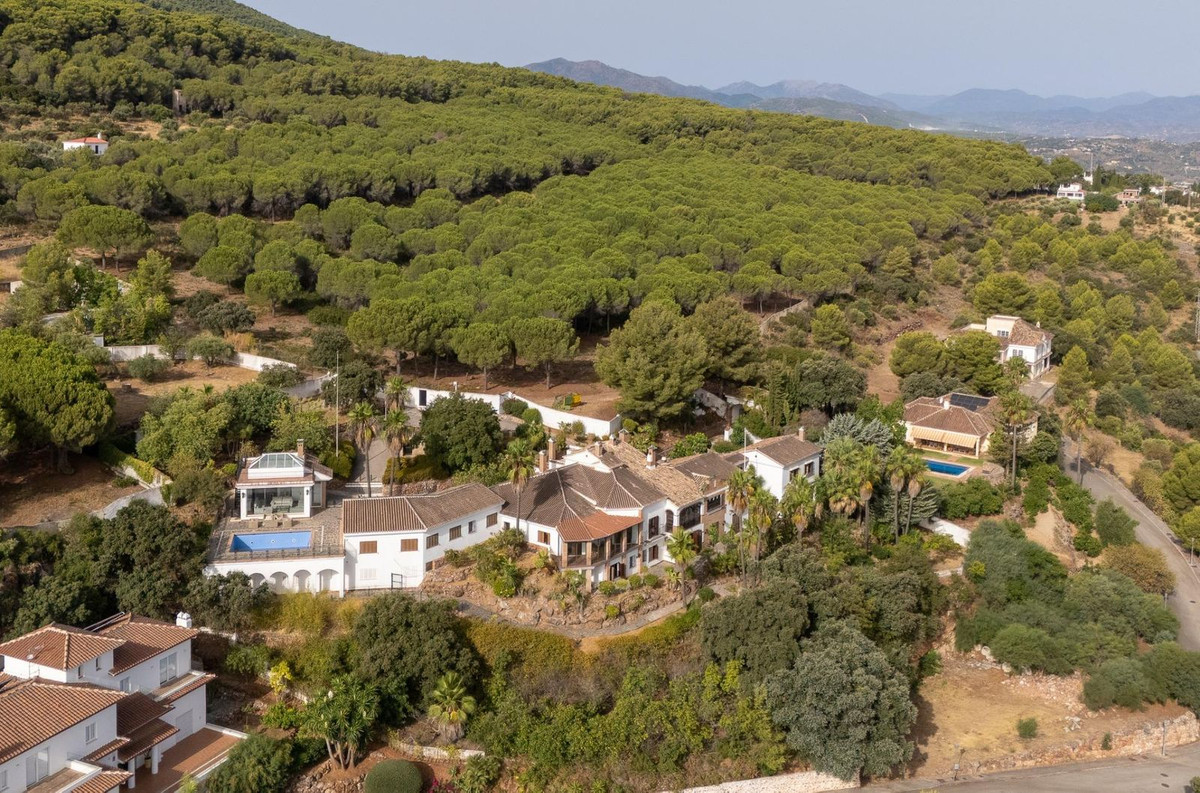 Se vende Villa - Chalet de 13 dormitorios en Costa Del Sol, Málaga, España
