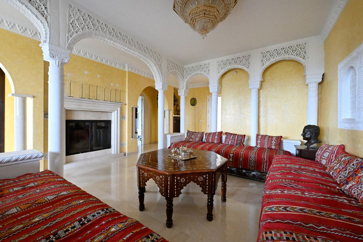 Se vende Villa - Chalet de 13 dormitorios en Costa Del Sol, Málaga, España