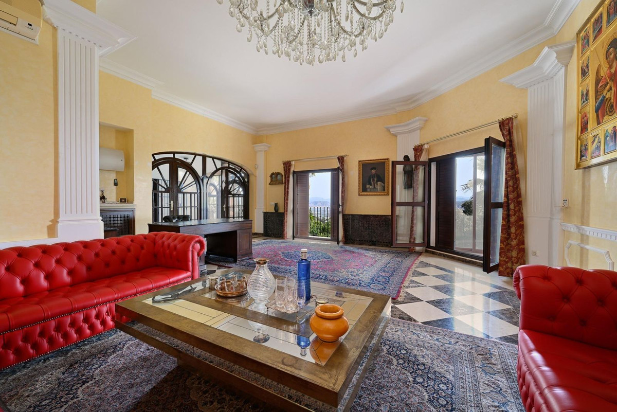 Se vende Villa - Chalet de 13 dormitorios en Costa Del Sol, Málaga, España
