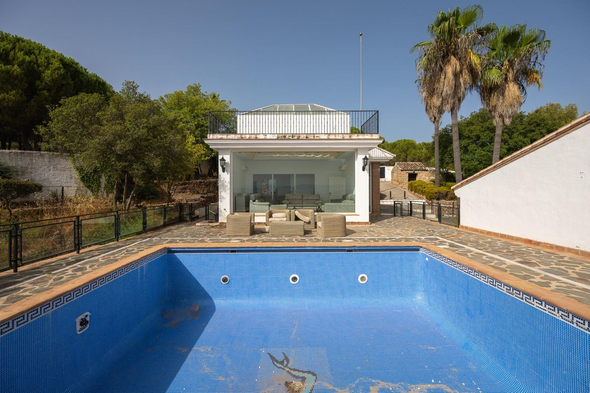 Se vende Villa - Chalet de 13 dormitorios en Costa Del Sol, Málaga, España