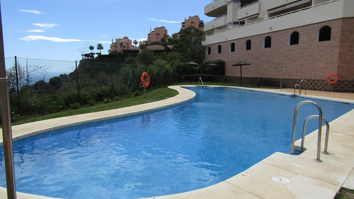 2 Bed Apartment for sale in Calahonda Costa Del Sol, Málaga, Spain