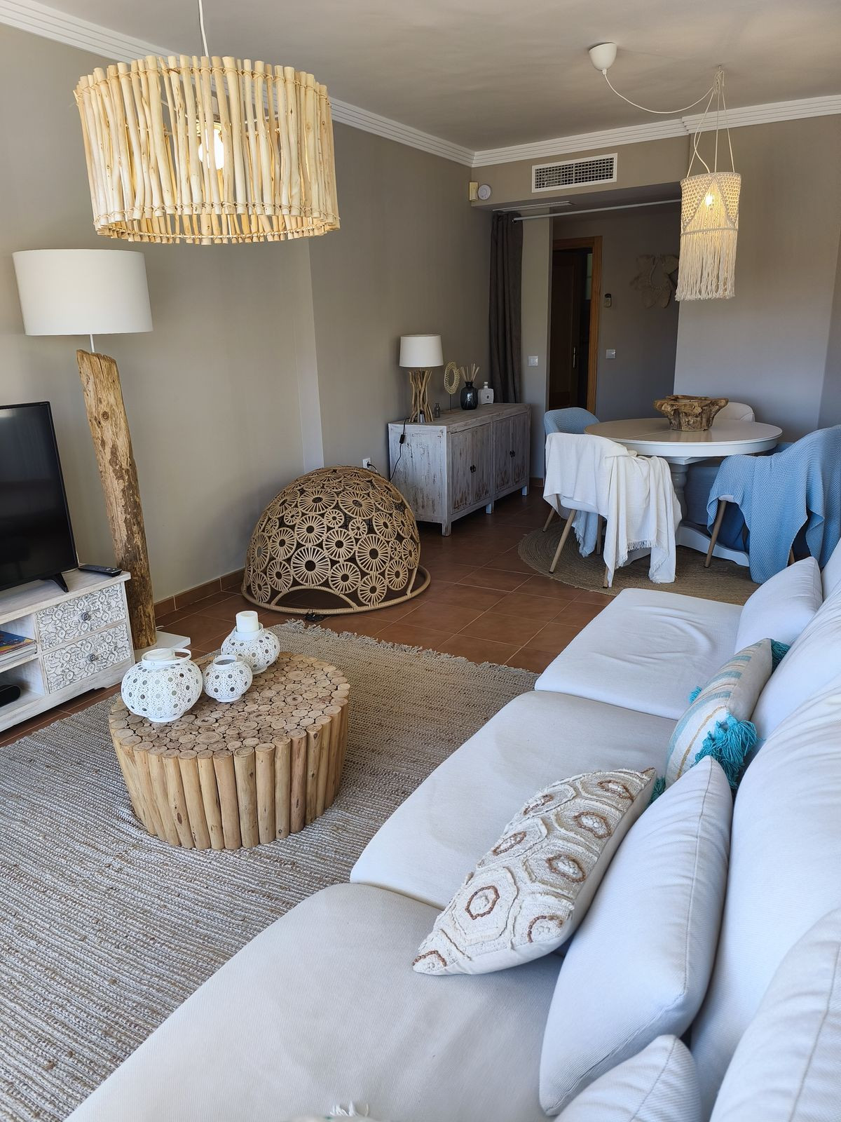 2 Bed Apartment for sale in Calahonda Costa Del Sol, Málaga, Spain