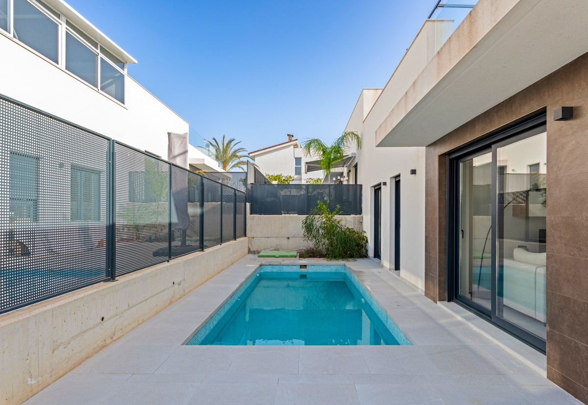 3 Bed Townhouse for sale in La Marina Costa Blanca, Alicante, Spain