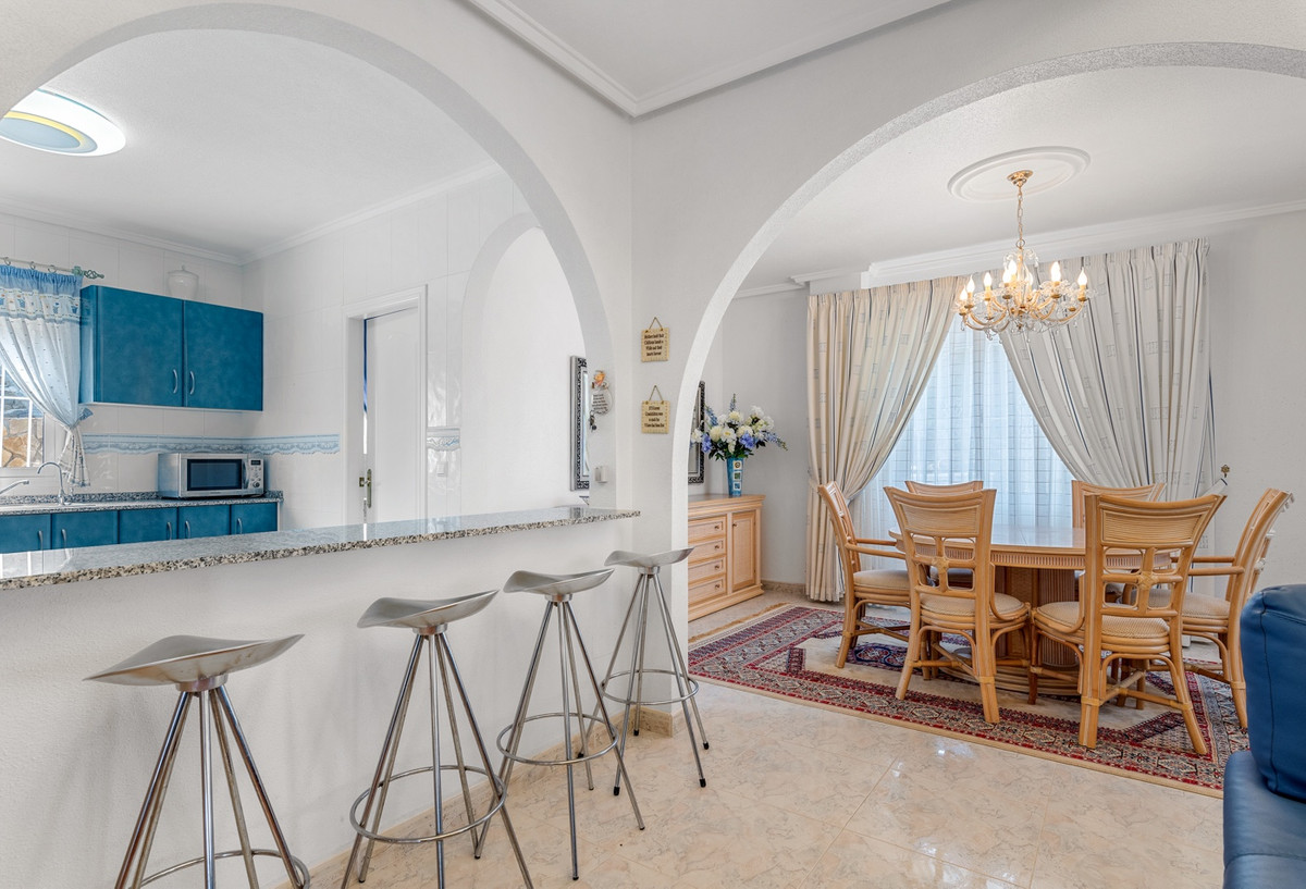 Se vende Villa - Chalet de 7 dormitorios en Costa Blanca, Alicante, España