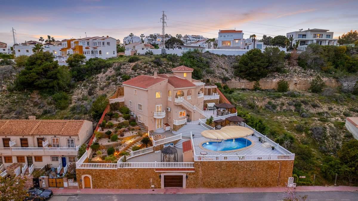 Se vende Villa - Chalet de 7 dormitorios en Costa Blanca, Alicante, España