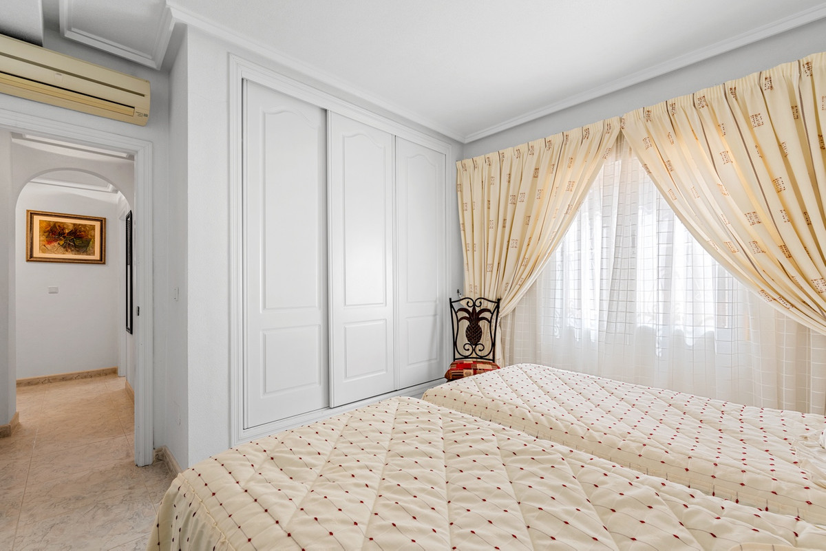 Se vende Villa - Chalet de 7 dormitorios en Costa Blanca, Alicante, España