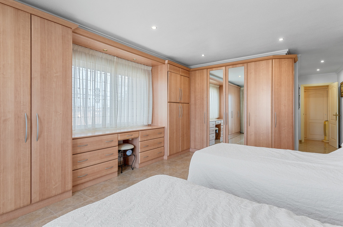 Se vende Villa - Chalet de 7 dormitorios en Costa Blanca, Alicante, España