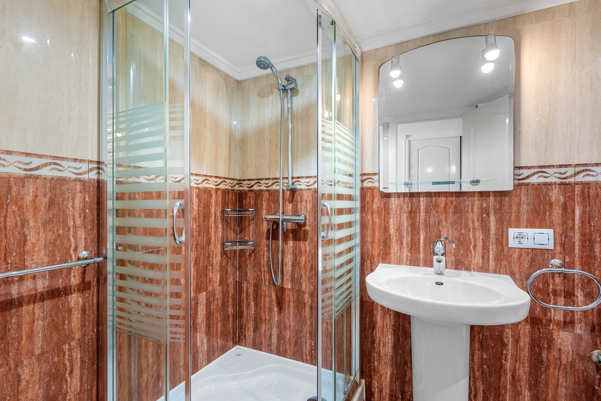Se vende Villa - Chalet de 7 dormitorios en Costa Blanca, Alicante, España