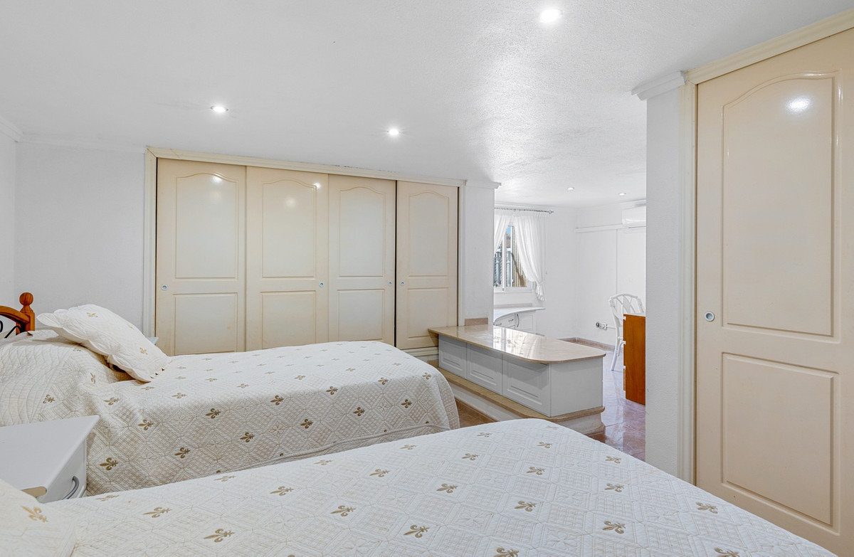 Se vende Villa - Chalet de 7 dormitorios en Costa Blanca, Alicante, España