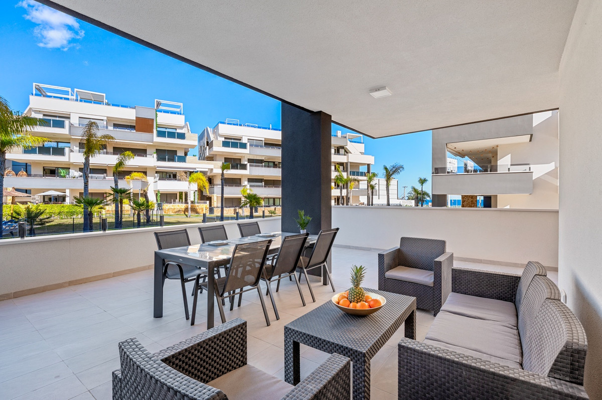 Se vende Apartamento Planta Baja de 3 dormitorios en Costa Blanca, Alicante, España
