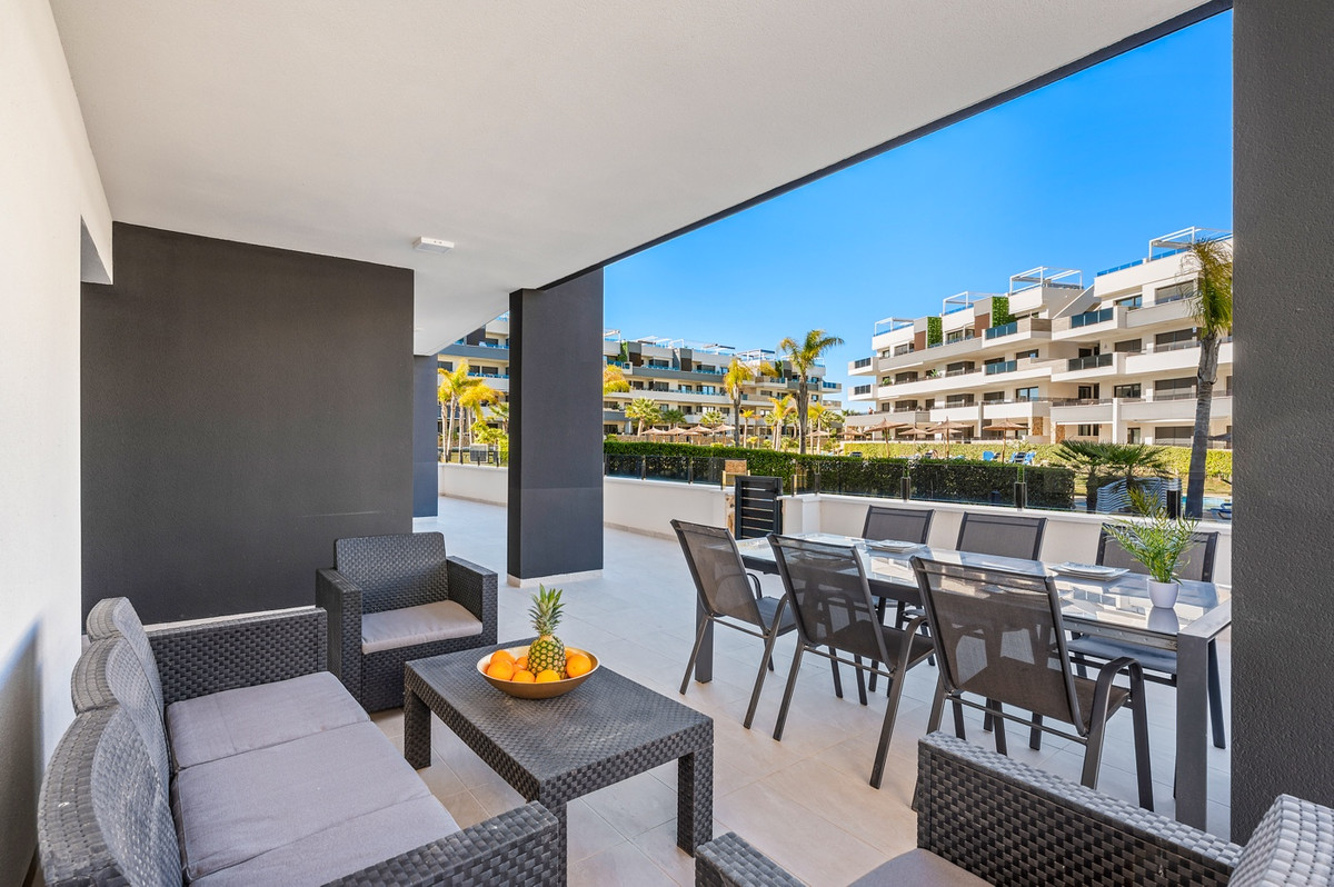 Se vende Apartamento Planta Baja de 3 dormitorios en Costa Blanca, Alicante, España