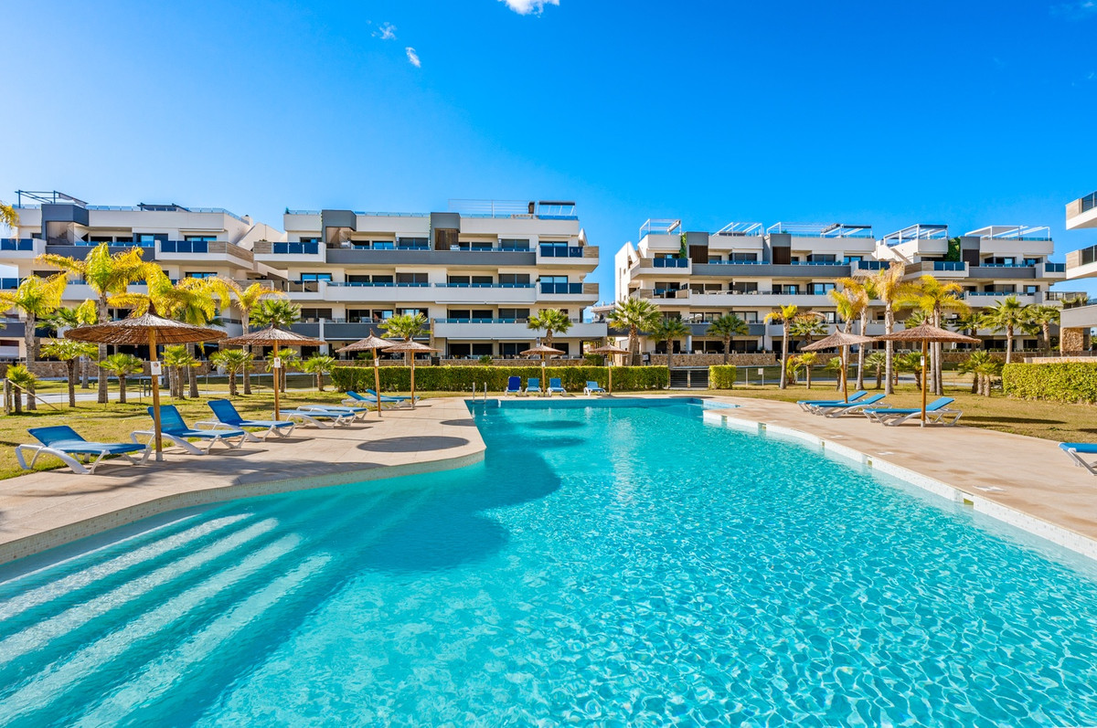 Se vende Apartamento Planta Baja de 3 dormitorios en Costa Blanca, Alicante, España
