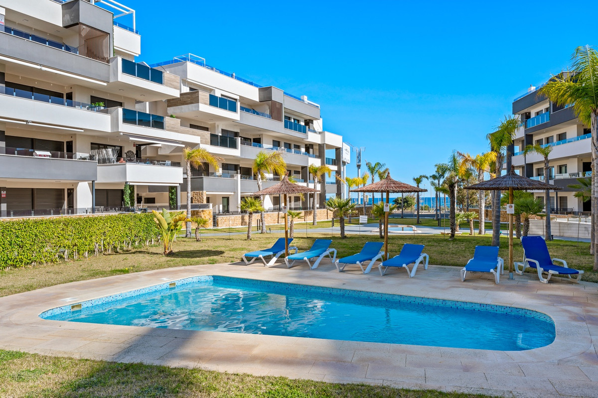 Se vende Apartamento Planta Baja de 3 dormitorios en Costa Blanca, Alicante, España