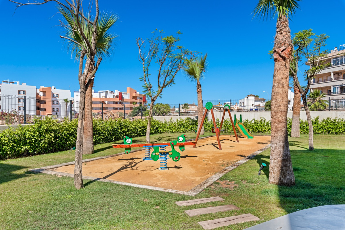 Se vende Apartamento Planta Baja de 3 dormitorios en Costa Blanca, Alicante, España