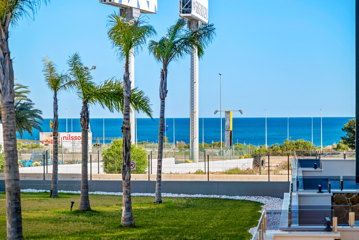 Se vende Apartamento Planta Baja de 3 dormitorios en Costa Blanca, Alicante, España