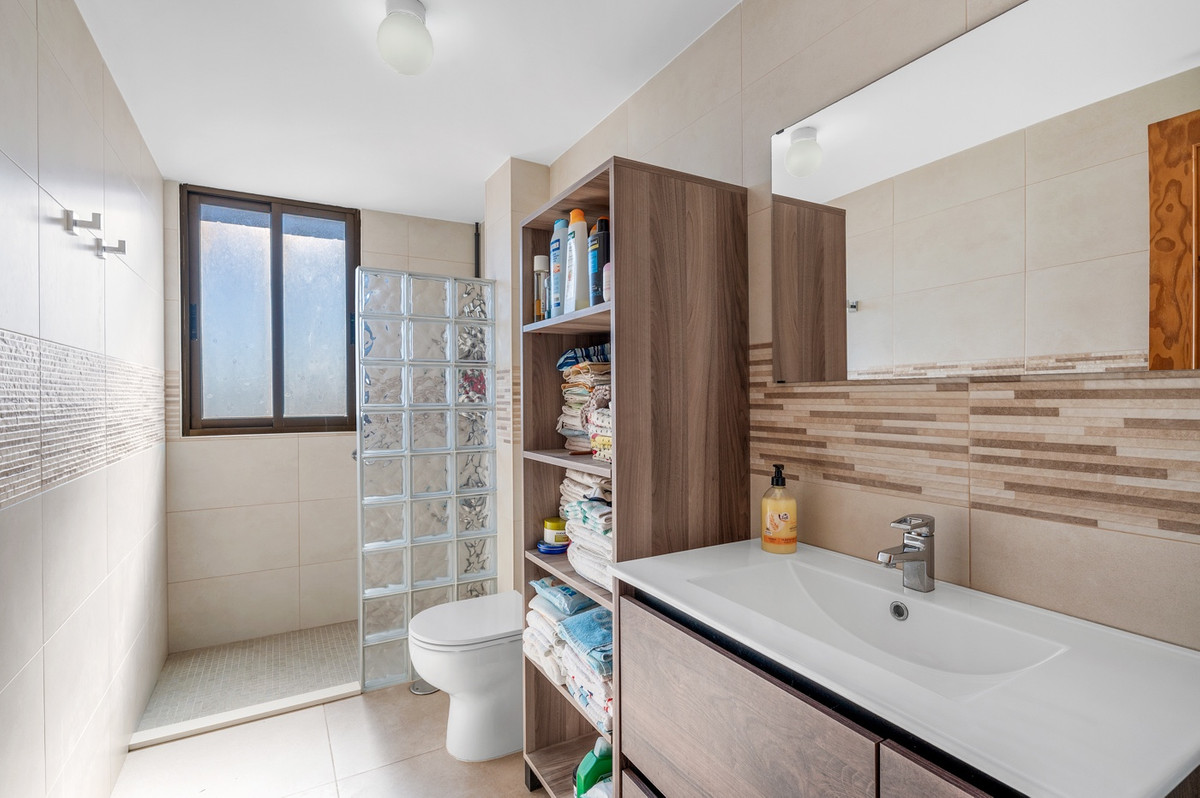 Se vende Apartamento Planta Baja de 3 dormitorios en Costa Blanca, Alicante, España