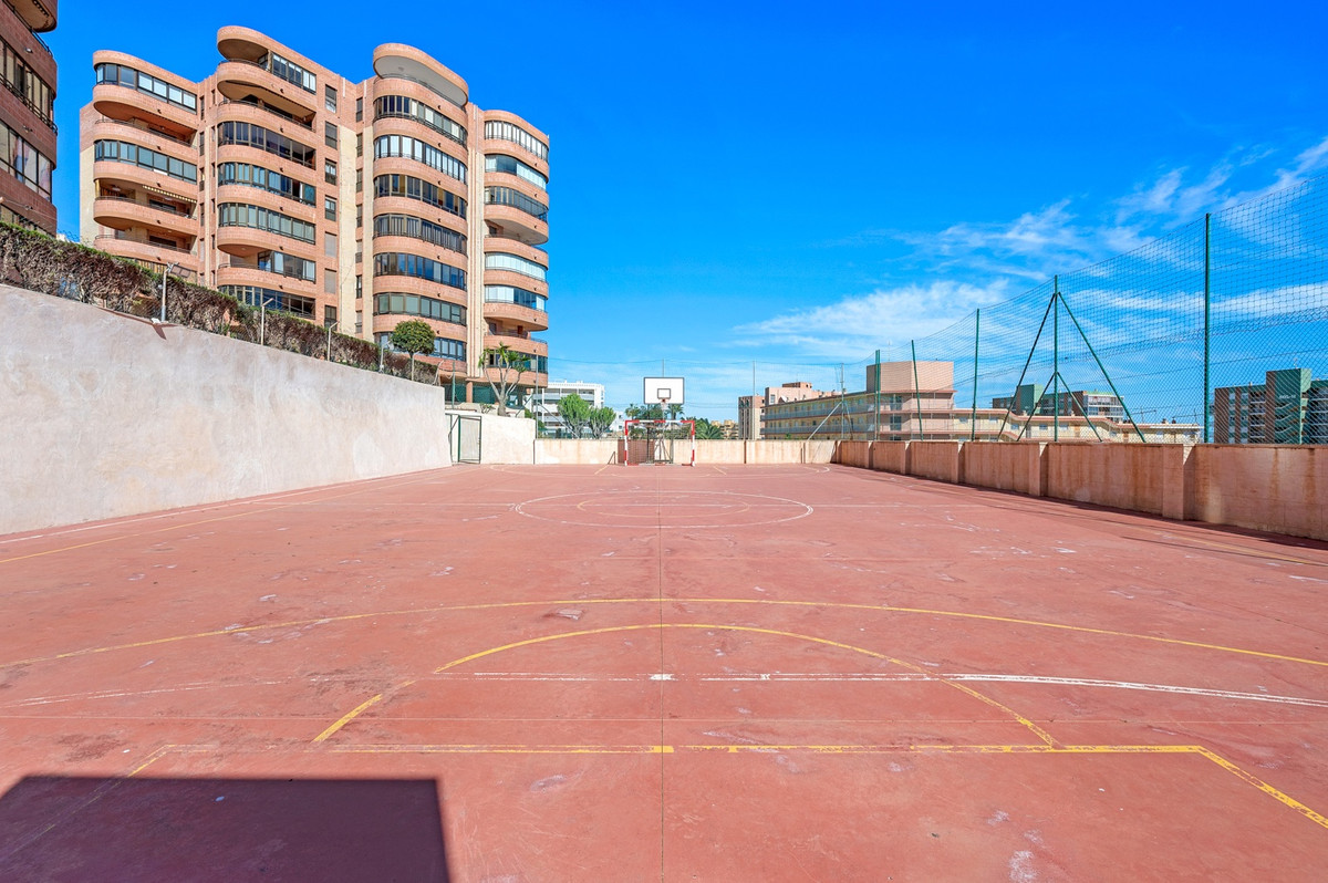Se vende Apartamento Planta Baja de 3 dormitorios en Costa Blanca, Alicante, España