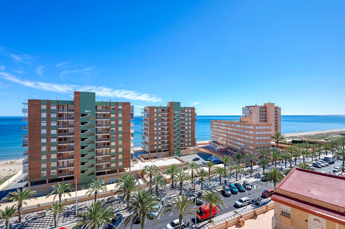 Se vende Apartamento Planta Baja de 3 dormitorios en Costa Blanca, Alicante, España