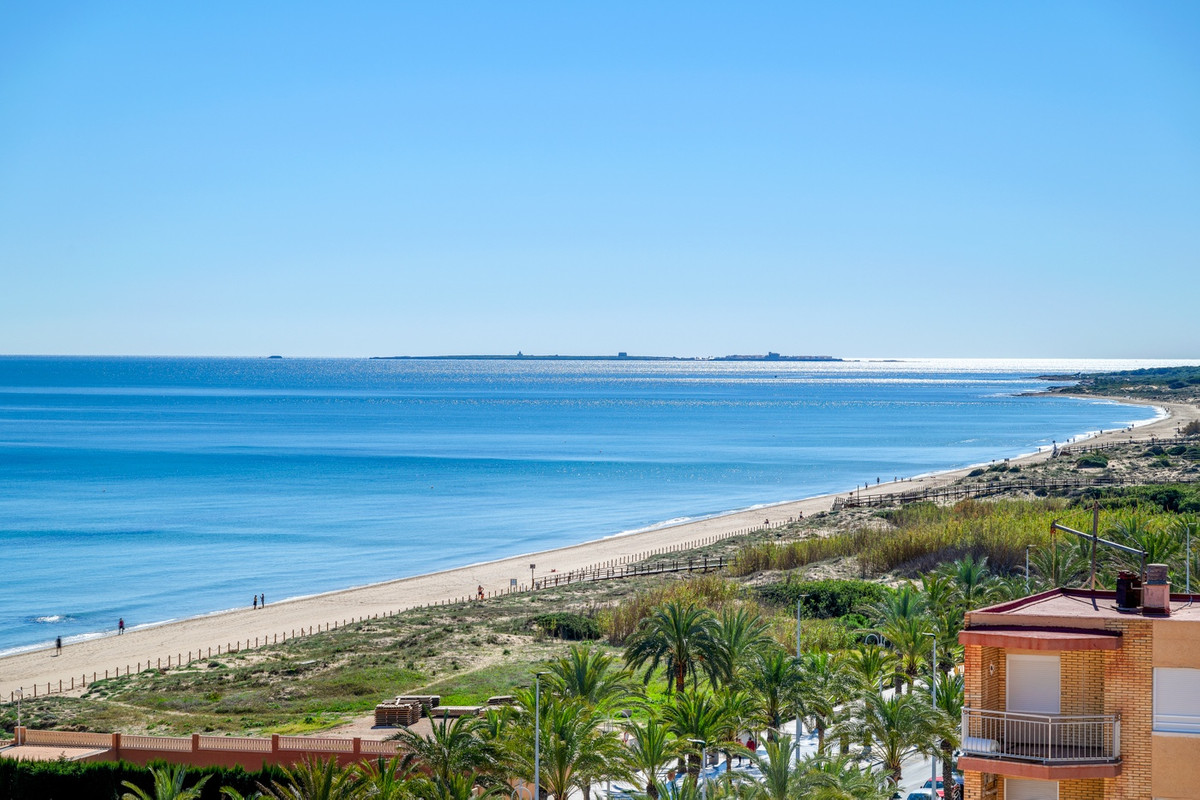 Se vende Apartamento Planta Baja de 3 dormitorios en Costa Blanca, Alicante, España
