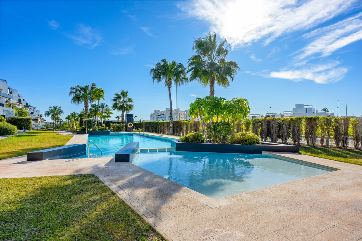 Se vende Ático de 3 dormitorios en Costa Blanca, Alicante, España