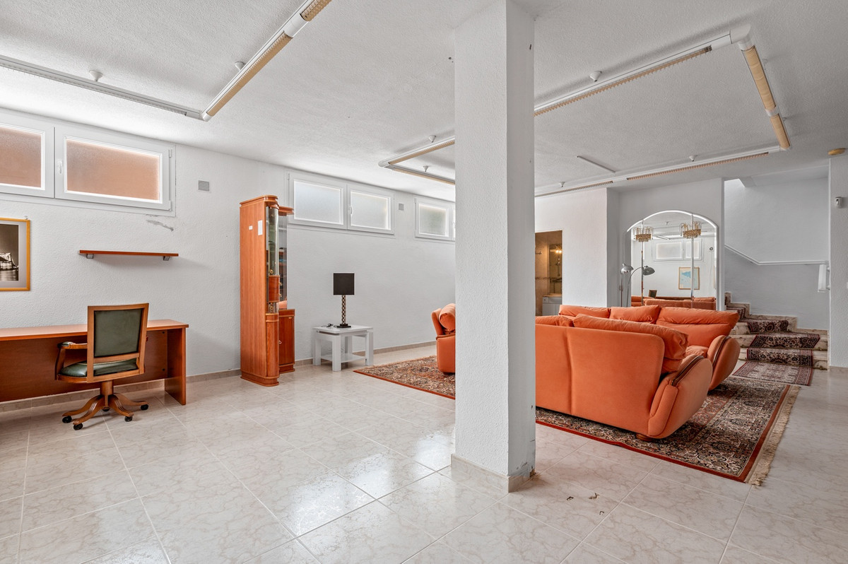 Se vende Villa - Chalet de 4 dormitorios en Costa Blanca, Alicante, España