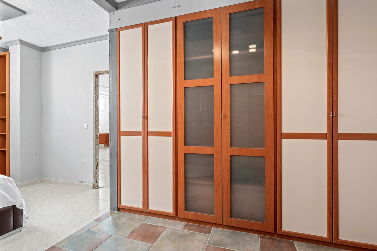 Se vende Villa - Chalet de 4 dormitorios en Costa Blanca, Alicante, España