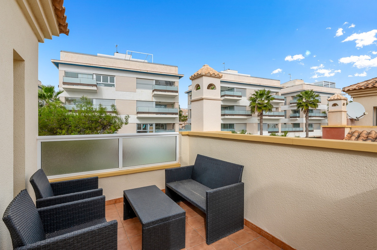 Se vende Adosada de 3 dormitorios en Costa Blanca, Alicante, España