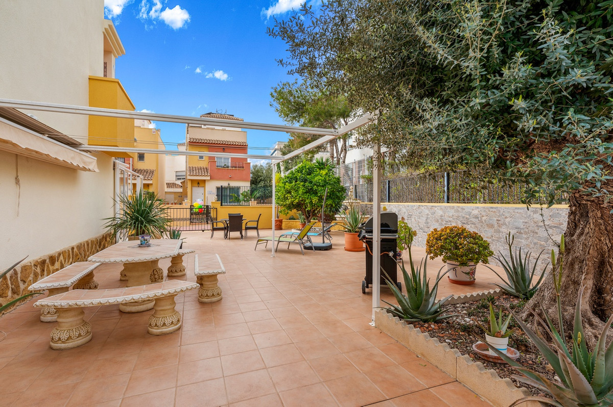 Se vende Adosada de 3 dormitorios en Costa Blanca, Alicante, España